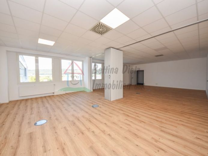 PROVISIONSFREI! DIETZ: Büroräume im 3. Obergeschoss in Großwallstadt - Sofort frei! – Foto 1