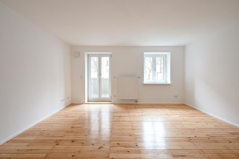 Energetisch saniertes Haus - Ruhige 2,5-Zimmer Wohnung im Hochparterre in der Maxvorstadt – Zimmer 1