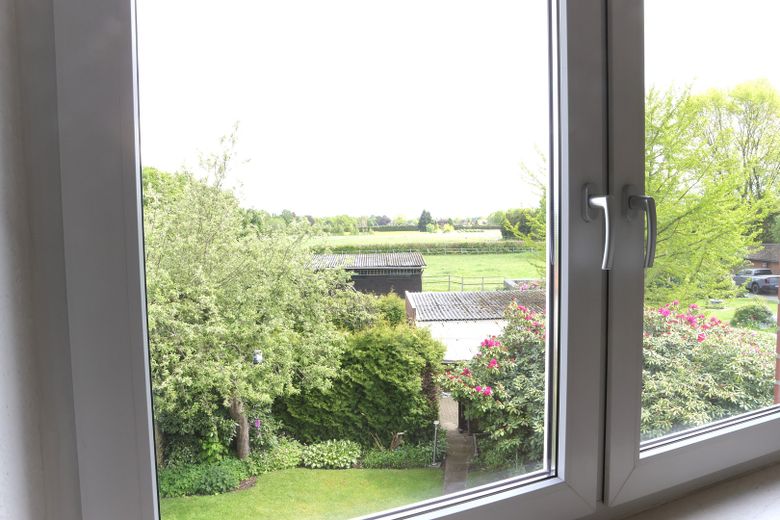 Casa con quasi 4.000 m² di terreno, stalla privata e pascolo - Rellingen – Blick aus OG