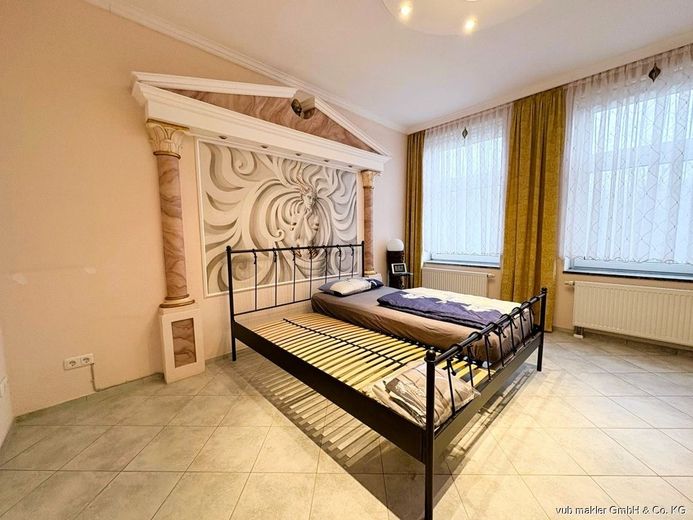 REDUZIERT!! Wohnhaus mit Geschichte: Großzügige Räume, Terrasse und Schwedenofen in Marktschorgast – VUB0002374-14