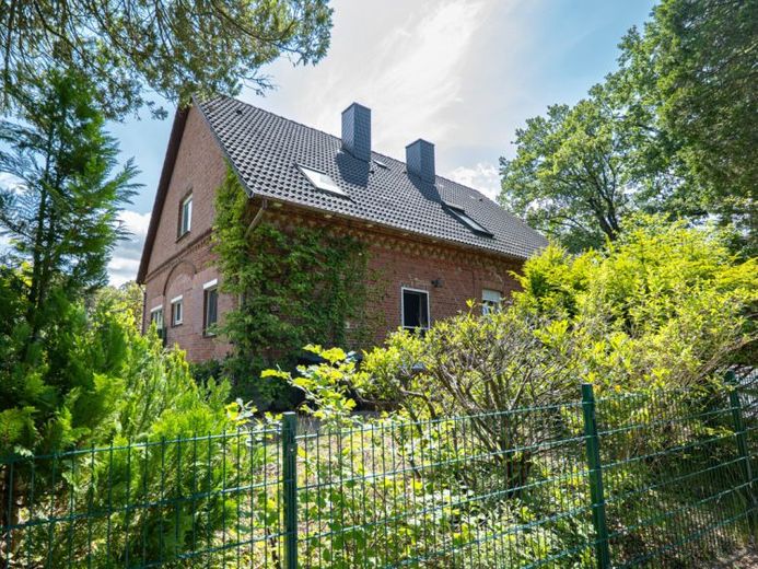 Historisches Wohnhaus auf großzügigem Grundstück mit vielfältigen Nutzungsmöglichkeiten – फोटो 1