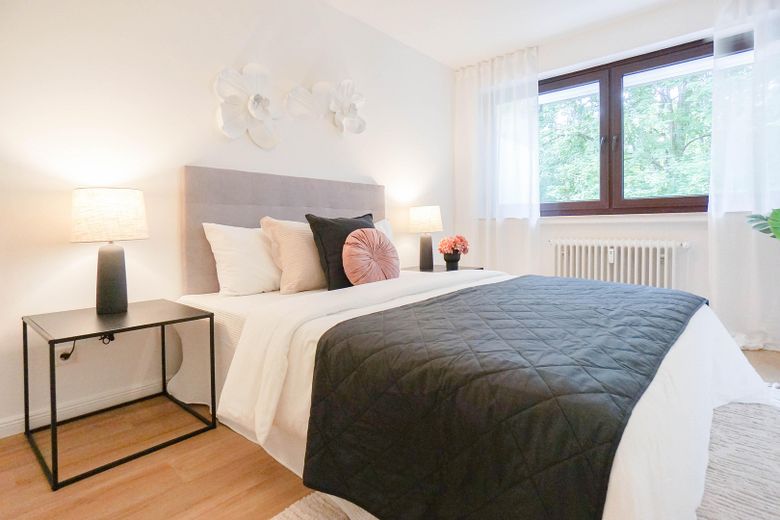 Schlafzimmer 1