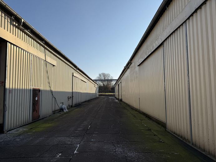 Bien immobilier commercial polyvalent avec vaste terrain d’exploitation à Mühlhausen (Thuringe) – Umfahrung zwischen den Hallen