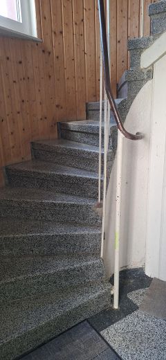Günstige, 3-Raum-Wohnung in Kretzschau – Hauseingang