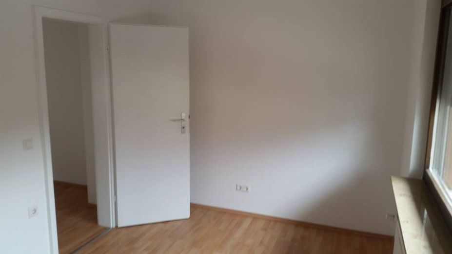 OG: Arbeits-/Kinderzimmer