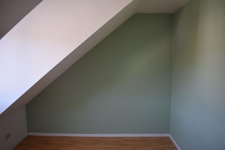 Provisionsfrei! 3-Zimmer Maisonette im 3. OG – Kleines Zimmer (II)