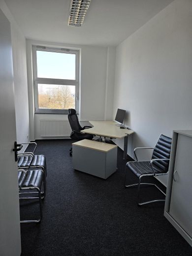 Top Büroflächen mit vielen Möglichkeiten, EUR 15,- bis 17,- pro qm warm – WorkingSpace
