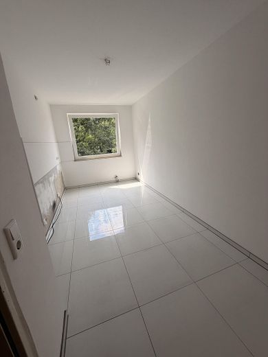 Zentrale Gehobene 4 Zimmer Wohnung – Foto 30