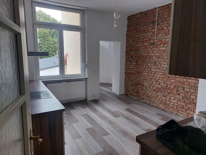 Citynahe Altbauwohnung mit Balkon – Foto 4