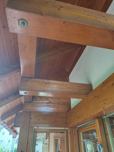 Einzigartiges Holzhaus im Grünen in Randlage und doch zentral – Foto 25