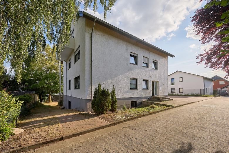 Investimento con prospettiva – 4-MFH con suddivisione WEG e 4 libri fondiari in 32278 Kirchlengern – Nordansicht