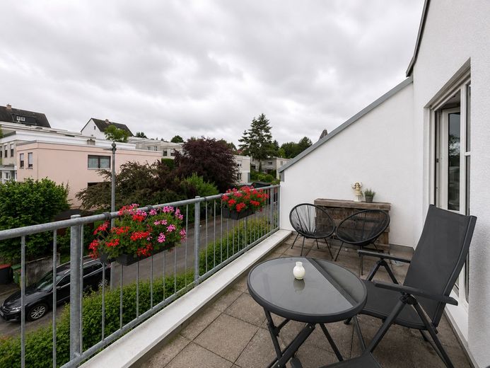 Kapitalanlage oder Eigenheim: Attraktive 2-Zi.-Wohnung mit Balkon &amp; TG-Stellplatz in Mainz- Finthen – Balkon