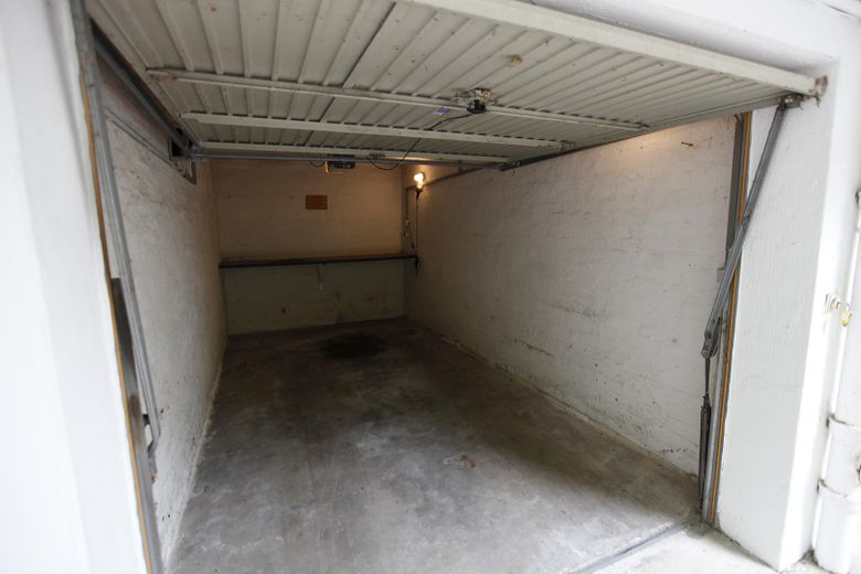 Schöne 2,5 Zimmer Wohnung (Nähe Hochschule Hannover) + Garage optional – elektrisches Garagentor