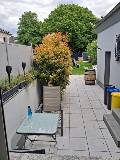 Casa a schiera centrale modernizzata per giovane famiglia – Foto 2