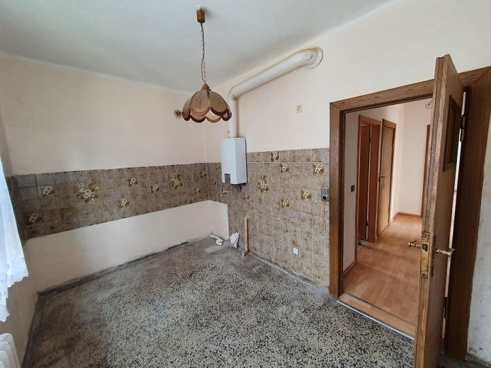 Casa per più generazioni con due unità abitative separate – Küche EG