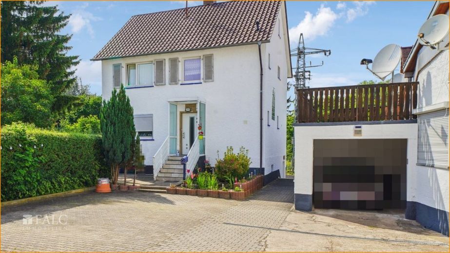 Einfamilienhaus neben Haus 3