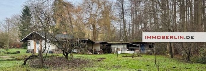 IMMOBERLIN.DE - Großzügiges Baugrundstück am Wald bei der Pferderennbahn