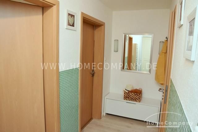 Garbsen, Modern möblierte Erdgeschosswohnung in Gartenhaus, nur 13 min bis Conti und VWN – 7058110976a833896e8e02cb420d1957fa959c1d.jpg