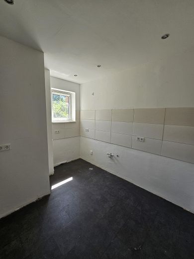 *provisionsfrei* Sanierungsbedürftiges Einfamilienhaus mit Grundstück in Schiffweiler, ruhige Lage – फोटो 5