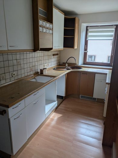 Schöne 4 Zimmer Wohnung mit Balkon und Garten – Küche