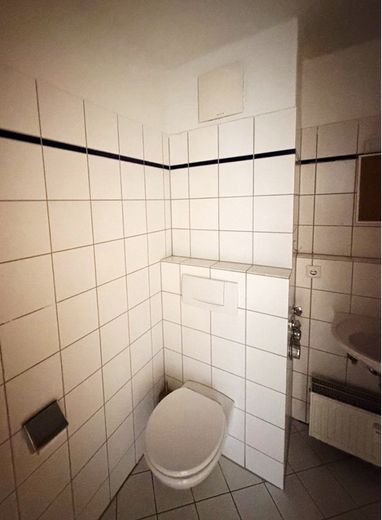 Wymarzone mieszkanie 2-pokojowe w Ehrenfeld bezpośrednio od właściciela – Bad WC