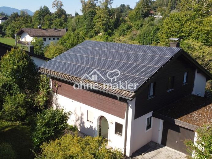 Rarität in Prien – Einfamilienhaus am Fluss Prien mit Bergblick, Wintergarten & PV – Foto 1