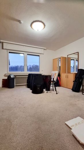 3-Zimmer-Erdgeschosswohnung, große Terrasse, ruhige/zentrale Lage – Raum 3-1