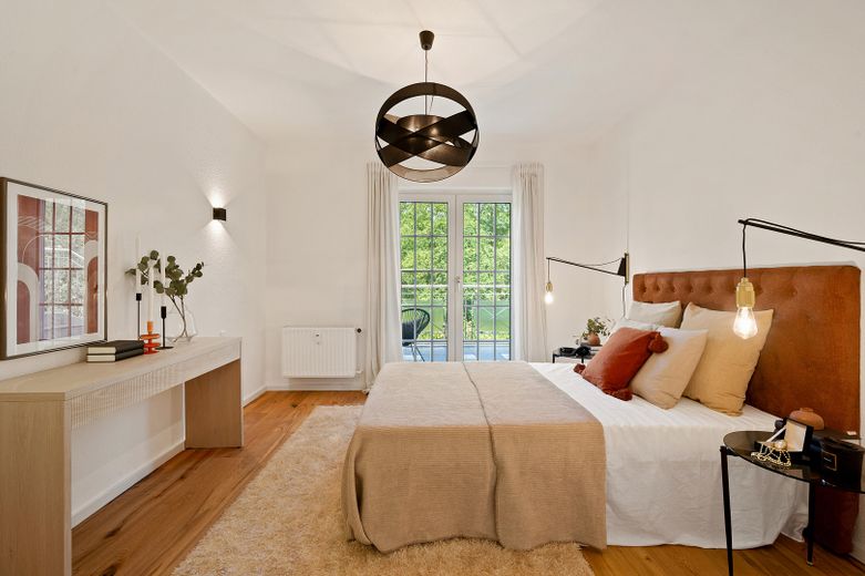 Provisionsfrei & sofort bezugsfertig: 4-Zi-Wohlfühloase mit 86 m² Sonnenterrasse – Schlafzimmer