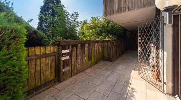 First occupancy after renovation: garden-level apartment with terrace and sauna – Eigene Terasse