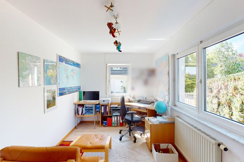 Geniş manzaralı yenilikçi mimar evi; cömert yaşam alanı; modern enerji tedariki – Arbeitszimmer EG