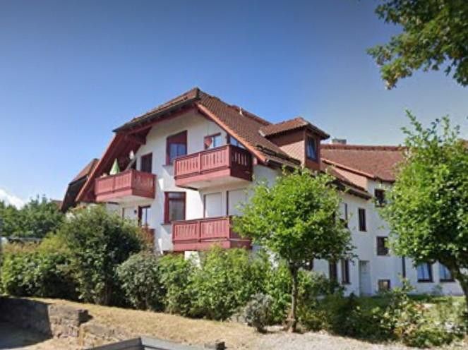 4 Zi., 3 Balkone, 2 Bäder inkl. TG-Stellplatz mit Fernblick, provisionsfrei – Ansicht