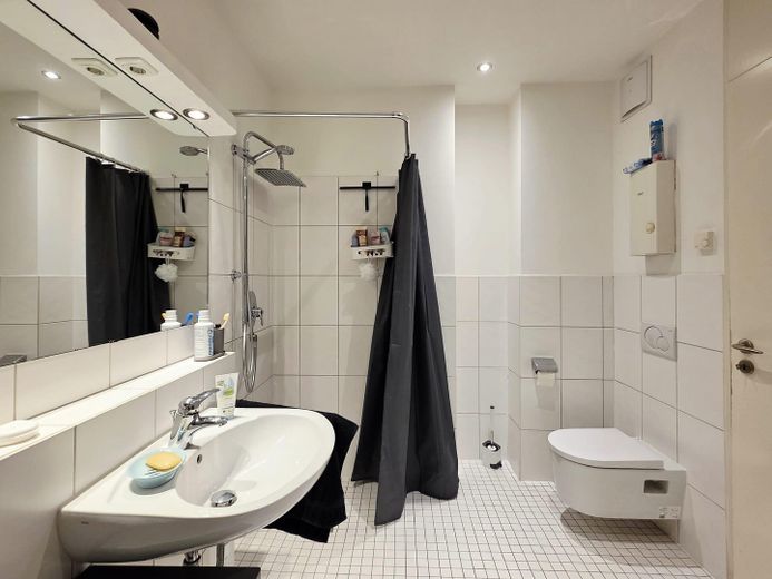 Toll geschnittene Wohnungen mit Südbalkon zur Selbstnutzung und/oder als Kapitalanlage, ab 189.000 € – Bad 01 (Whg. GG)