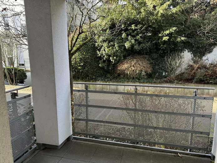 Lichtdurchflutetes Wohnen mit Garten & Balkon in Bad Homburg – Foto 4