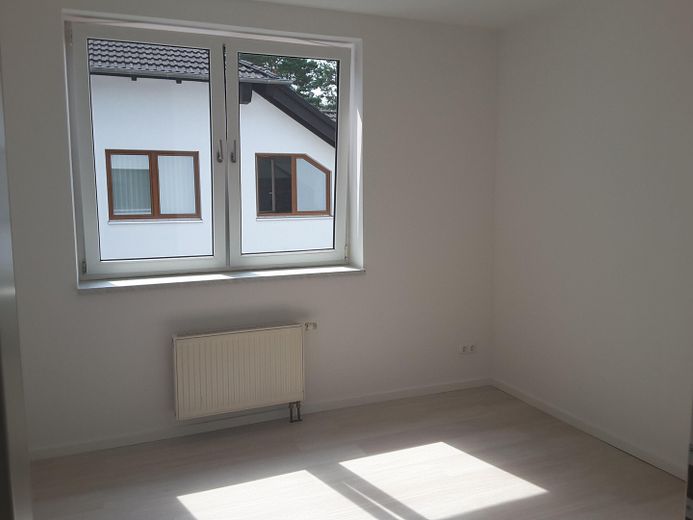 Sonnige 3- Raum Wohnung in Fichtenwalde – Schlafzimmer