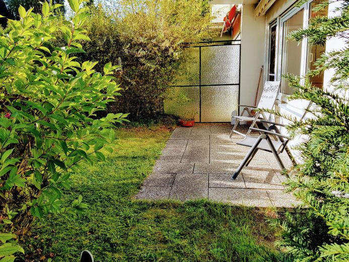 Kleinhadern - Helle Süd-Terrassenwohnung im Grünen zu verkaufen! – Kleines Paradies im Sommer