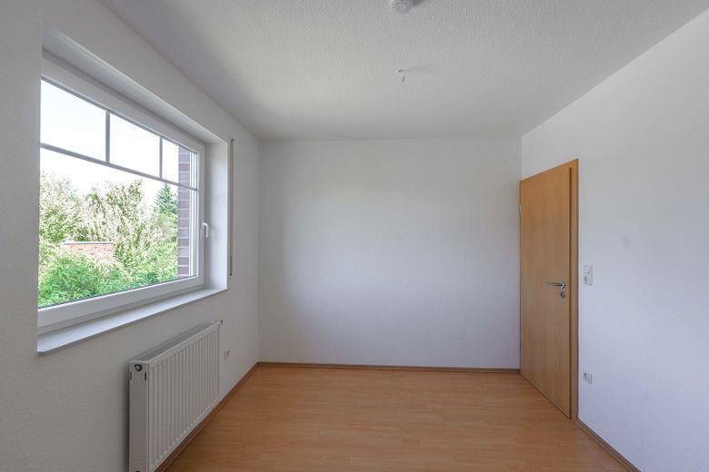 Young semi-detached house with carport in Friedrichsfehn – 2. Schlafzimmer