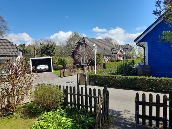 Skandinavisches Einfamilienhaus nahe dem Vogelpark und der Ostseeküste in M-V – Blick aus der Tür nach Osten