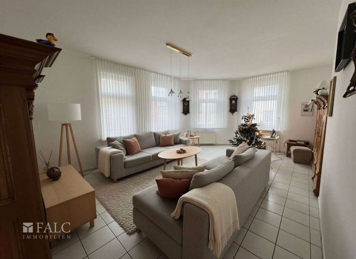 Attraktives Wohn- und Geschäftshaus in Solingen Höhscheid – Wohnzimmer 1.OG