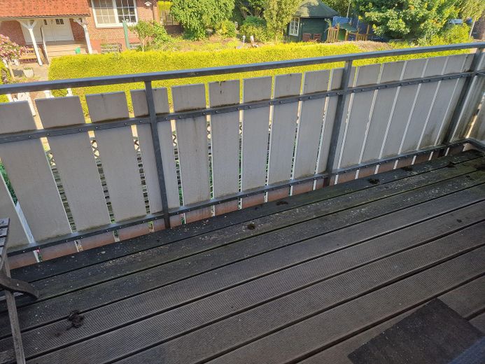 Ładne 3-pokojowe mieszkanie na poddaszu w Borstel – sprzedaż prywatna – Loggia