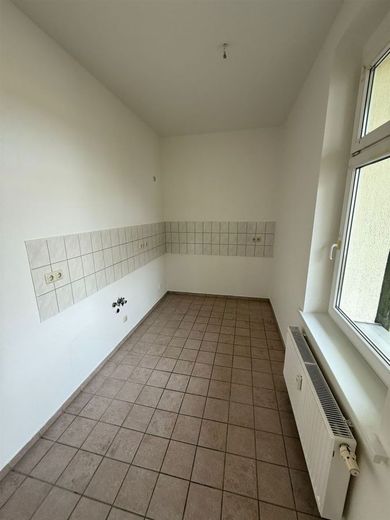 Großzügige 2-Zimmer mit neuem Laminat, Dusche und Balkon in ruhiger Lage! – PHOTO-2025-11-04-10-36-15_1