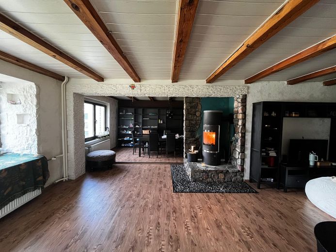 Einfamilienhaus auf 1633 m² Grundstück – Wohnzimmer / Essbereich