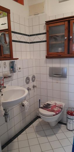 Precioso piso antiguo renovado con vistas – Bad