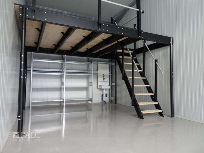 Werkpark Kierspe, XXL-Garagen, Lager &amp; Büros – Zwischendecke (zusätzliche Lagerfläche)