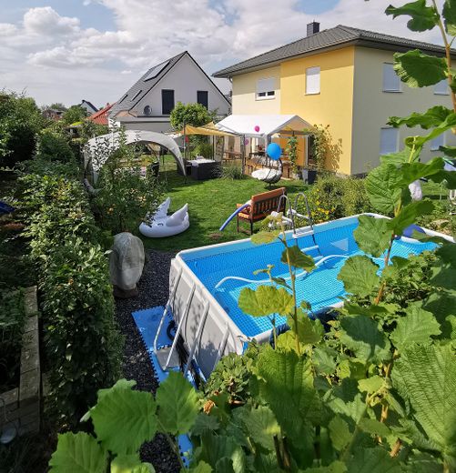 Energieeffizientes Einfamilienhaus (EFH) in Schwerin von privat – Garten im Aug 2022