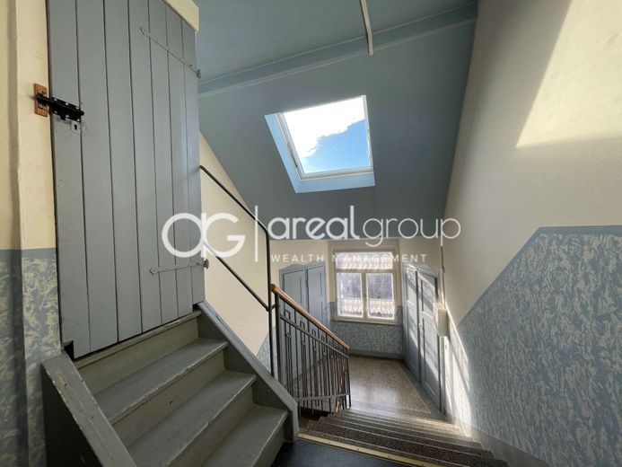 Historisches MFH mit Südbalkonen und Dachterrassen – Treppenhaus