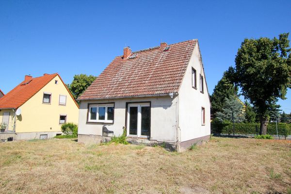 Baugrundstück mit EFH in Weinböhla – 653 m² + Baugenehmigung