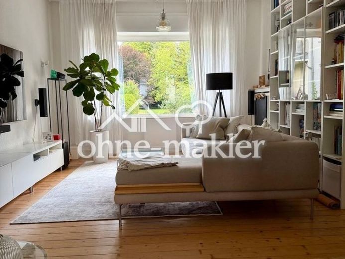 Wohnen mit Charakter: Großzügige 4-Zimmer-Wohnung mit Terasse und Garten – Foto 1