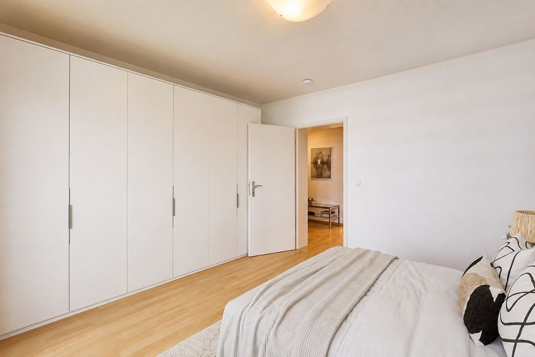 Großzügige Dachterrassenwohnung mit zusätzlichem Balkon in Haar – ...mit viel Platz für Schränke