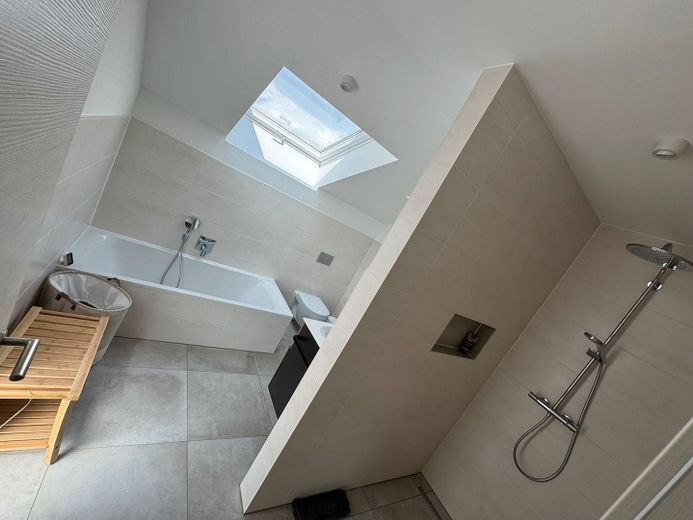 Effizienzhaus 40 Plus - keine Provision - Bezugsfertig - EH40+ – Badezimmer