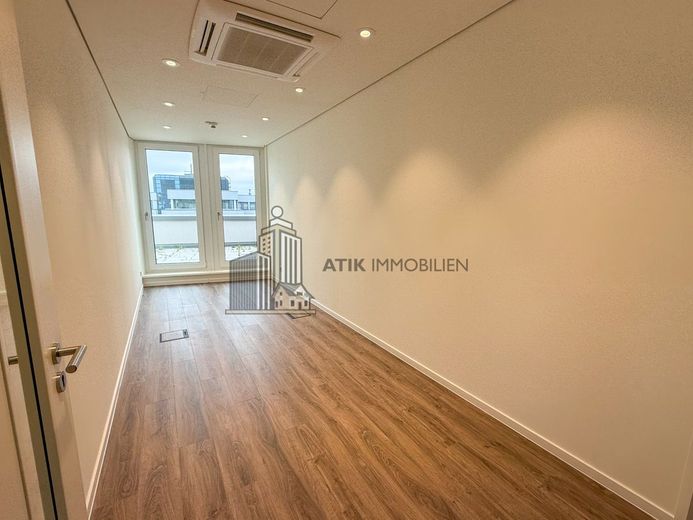 ATIK: Penthouse Provisionsfrei - exklusiv und modern im Ärzte- und Gesundheitszentrum Salutem Bahnst – Büro- und Praxisfläche